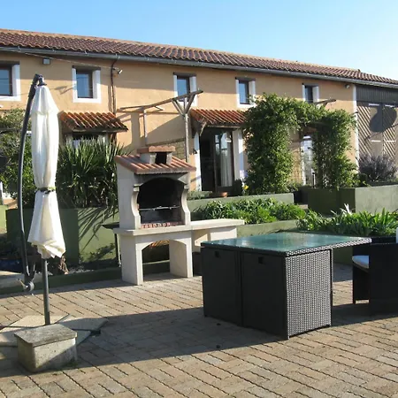 Noyer Apartment Etusson